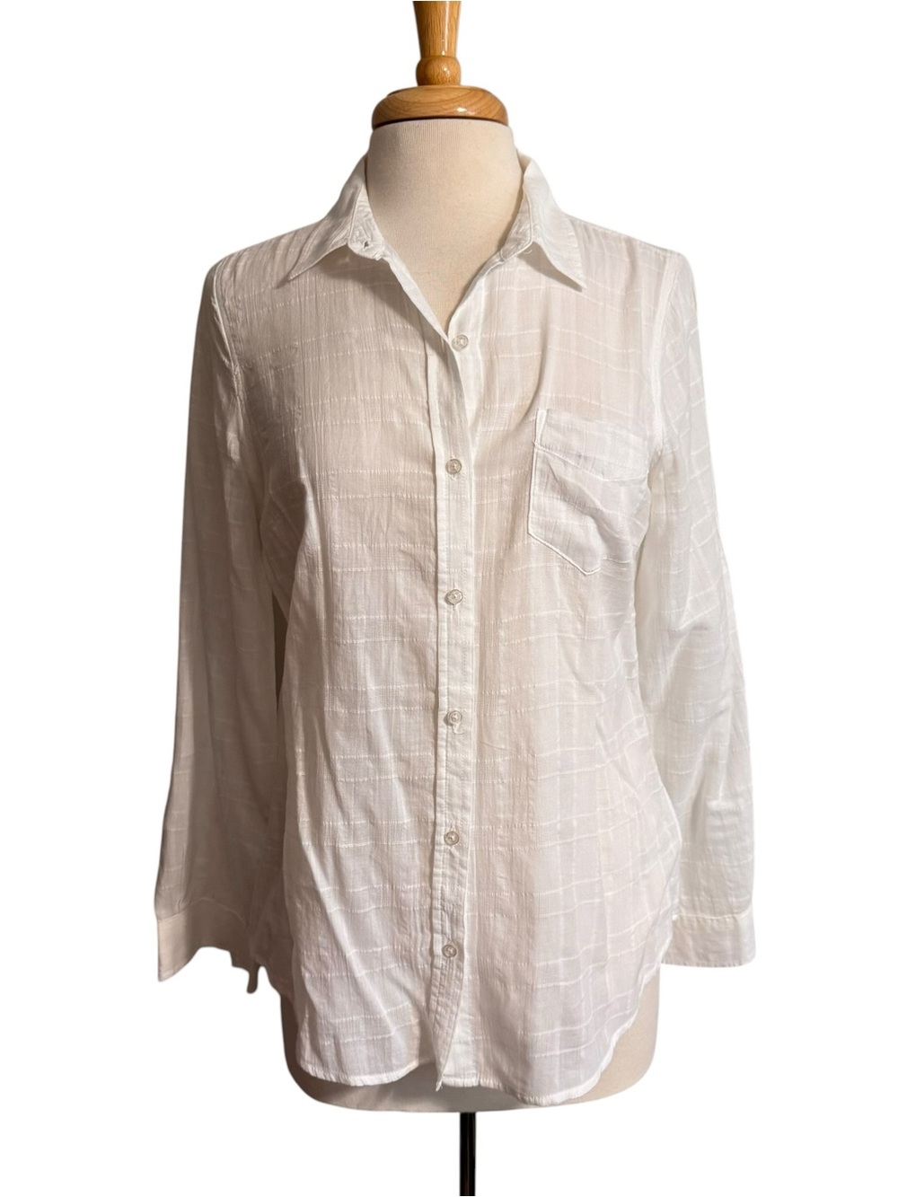 Old Navy Classic White Window Pane Button-Down Shirt size Medium